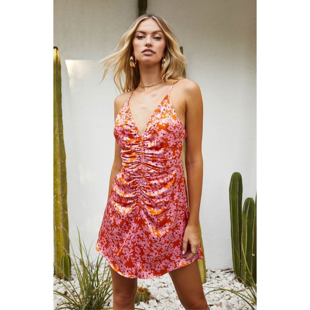ASTR PEONY FLORAL RUCHED
MINI DRESS
